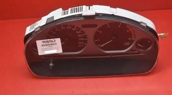 Mitsubishi Carisma Speedometer (instrument cluster) MR916030