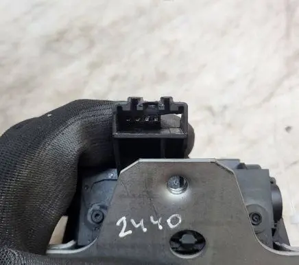 Volvo V60 Tailgate/trunk/boot lock/catch/latch 31440240