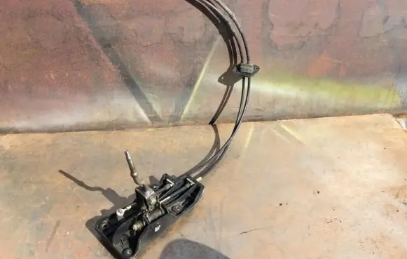 Hyundai Coupe Gear shift cable linkage