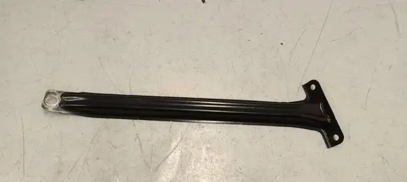 Radiator support slam panel bracket
