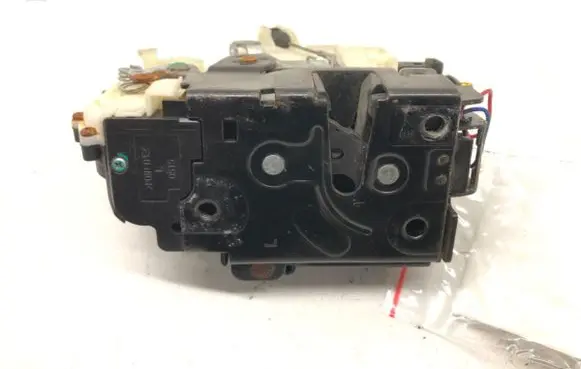 Seat Toledo II (1M) Front door lock