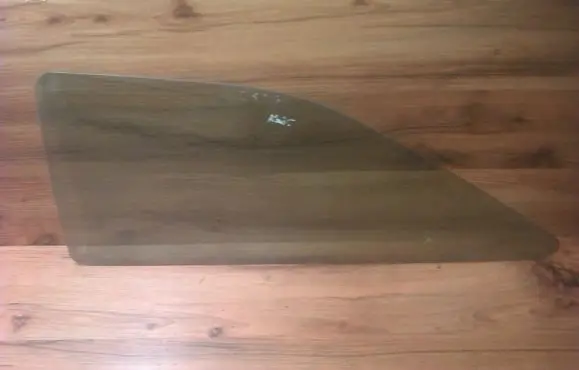Ford Escort Rear side window