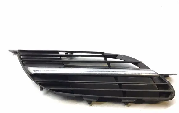 Nissan Almera N16 Front bumper lower grill 9381m020 62322bu000 62320bu