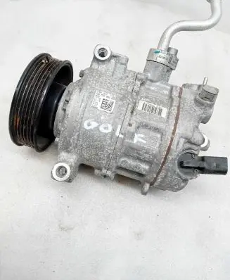 Volkswagen PASSAT B8 Air conditioning (A/C) compressor (pump) 5Q0820803