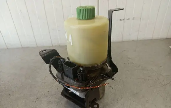 Volkswagen Polo V 6R Power steering pump 6R0423156B 6Q2423051AT 6Q1123051CK