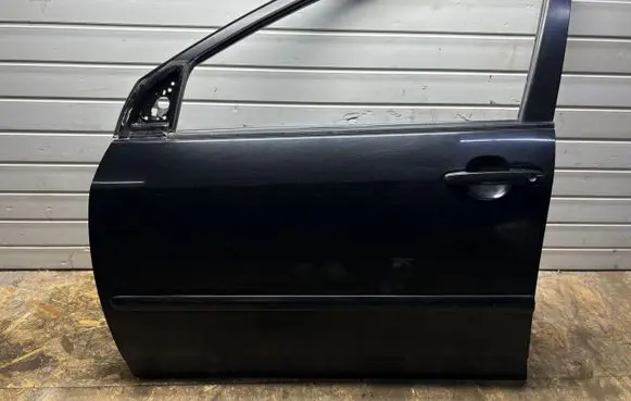 Toyota Corolla E120 E130 Front door