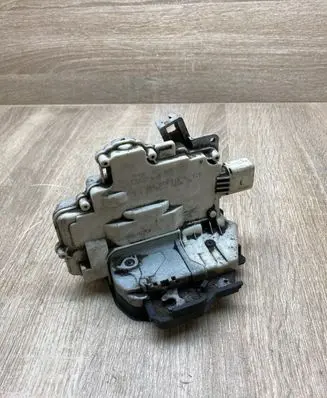 Audi A4 S4 B6 8E 8H Rear door lock 8E0839016AA