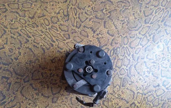 Mazda 2 Air conditioning (A/C) compressor (pump) YS4H19D629AB