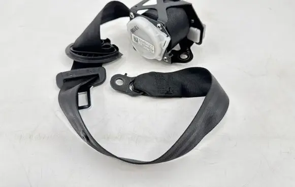 Volkswagen Touareg II Rear seatbelt 7P0857805F