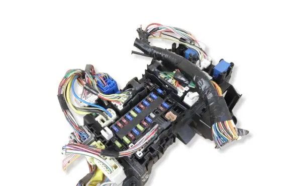 Suzuki Grand Vitara II Fuse box set 10106H23 64J2