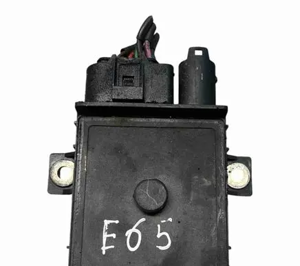 BMW 7 E65 E66 Glow plug pre-heat relay 780120103 052214010