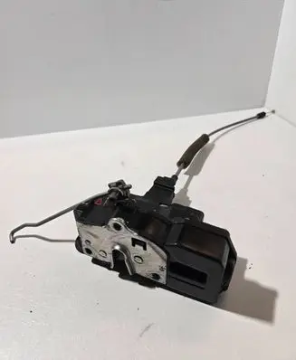 Opel Antara Rear door lock
