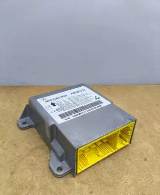 Mercedes-Benz C W204 Airbag control unit/module A2049012704 5WK44739
