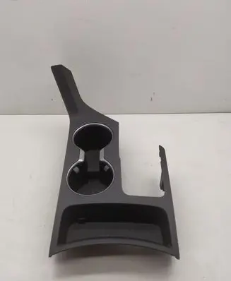 Cup holder front