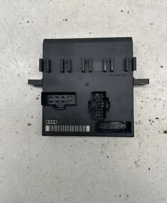 Audi A4 S4 B7 8E 8H Comfort/convenience module 8E0907279H