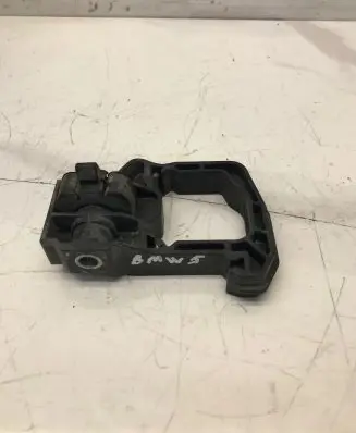 Radiator support slam panel bracket