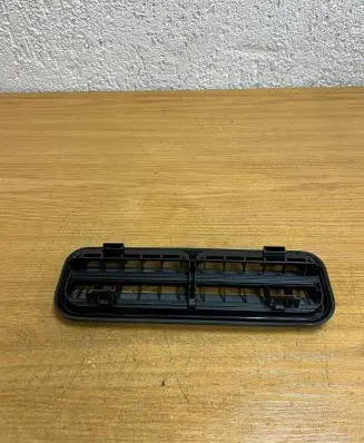 Mercedes-Benz E W238 Quarter panel pressure vent a2058301201
