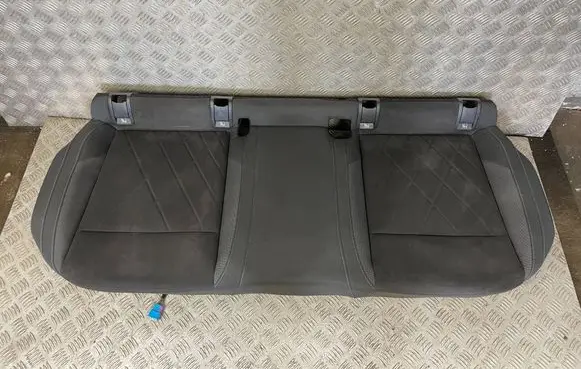 Volkswagen Golf VIII Rear seat 5H0885175Q 8Y0963554B