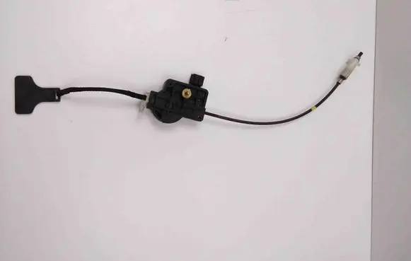Fuel tank cap lock