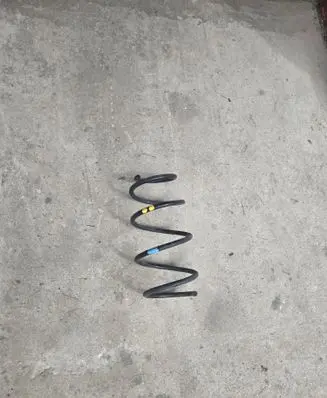 Toyota RAV 4 (XA40) Front coil spring 