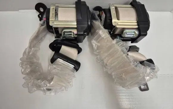 Mercedes-Benz E W213 Rear seatbelt A2138602585 628712100F A2138502685