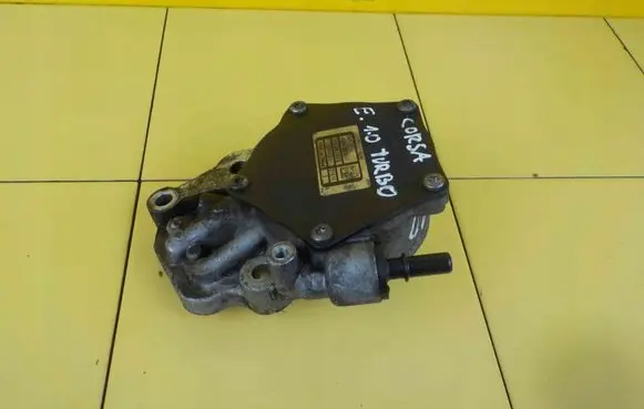 Opel Corsa E Vacuum pump 9140300240