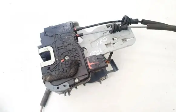 Hyundai Sonata Front door lock 813203s020 81320-3s020