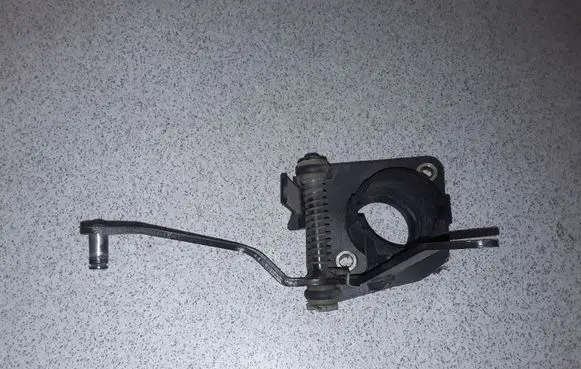 BMW 3 E36 Accelerator throttle pedal bracket 1159760