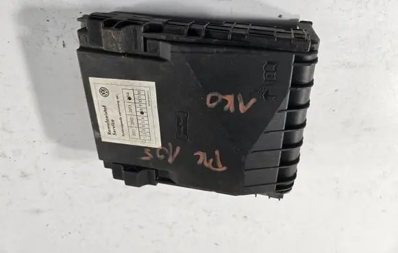 Audi Q3 F3 Fuse box cover 1K0937132F