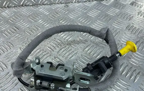 Jaguar XE Seat back rest lock catch 