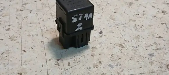 Mitsubishi Space Star Other relay V23134B52X240 MB953381