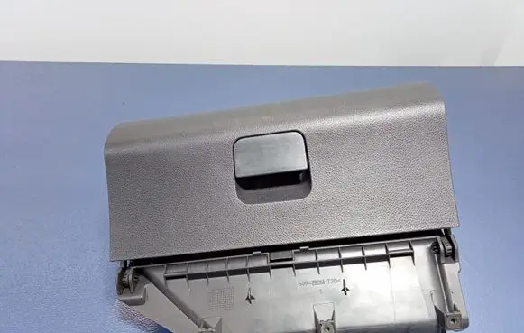 Volkswagen Polo IV 9N3 Glove box 6Q1857121K