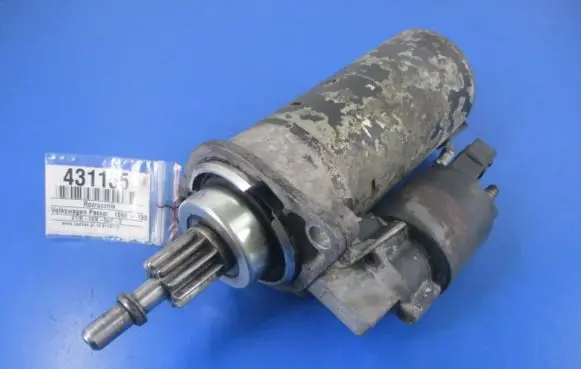 Volkswagen PASSAT B3 Starter motor 02A911023G