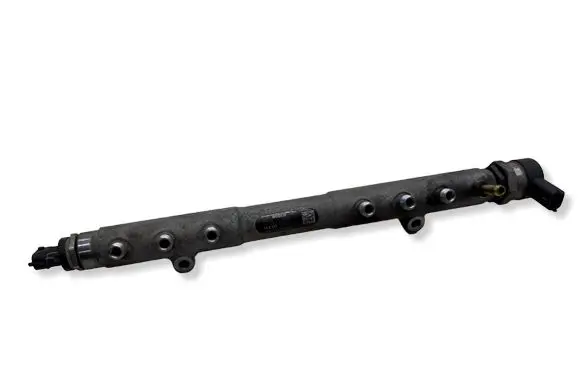 Volvo V70 Fuel main line pipe 0445215023
