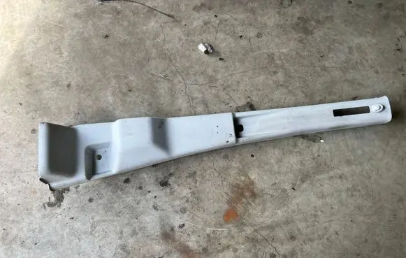 Iveco Daily 6th gen (A) pillar trim 5801564179