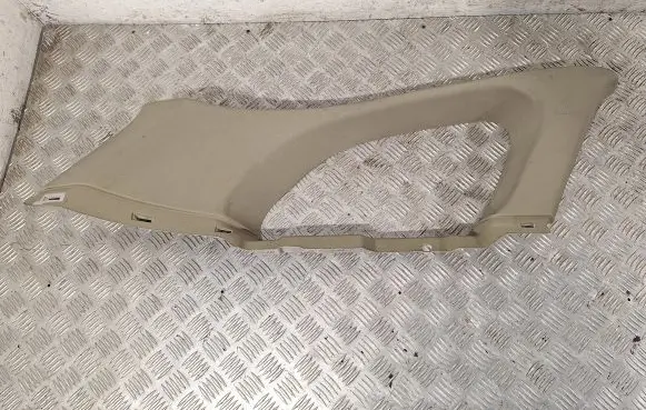 Toyota Avensis T270 (D)pillar trim (top) 6247205140E3 6247205140
