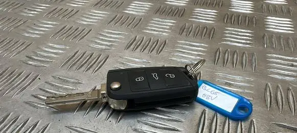 Skoda Octavia Mk3 (5E) Ignition key/card 