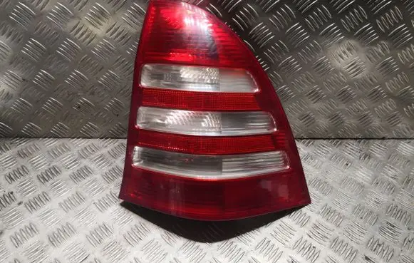 Mercedes-Benz C W203 Rear/tail lights 2038202464 A2038202464