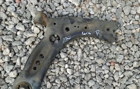 Seat Leon (5F) Front lower control arm/wishbone 5Q0407152