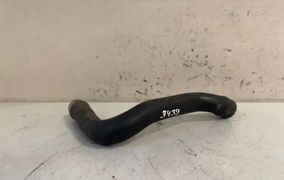 Mercedes-Benz C W203 Engine coolant pipe/hose 2035010882 0480654 GS004
