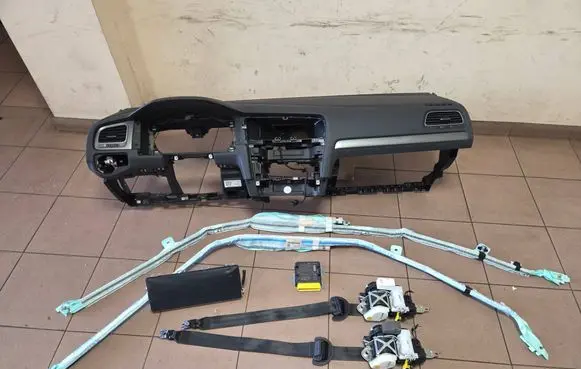 Volkswagen Golf VII Airbag set with panel 5G1857181A 8V0880204D 5G4880741A