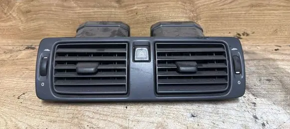 Volvo V50 Dash center air vent grill 30722777