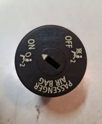 Passenger airbag on/off switch