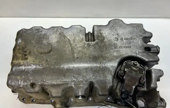 Volkswagen Golf V Oil sump 06F103603