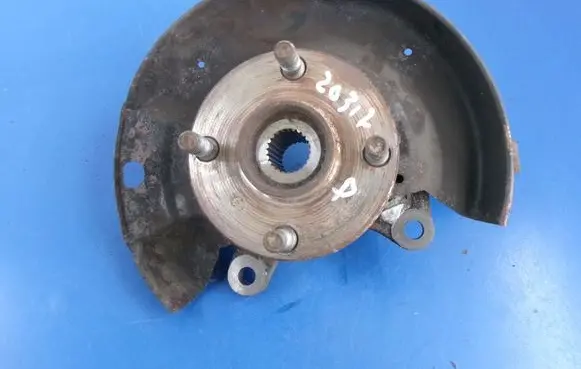 Toyota Yaris Verso Front wheel hub spindle knuckle