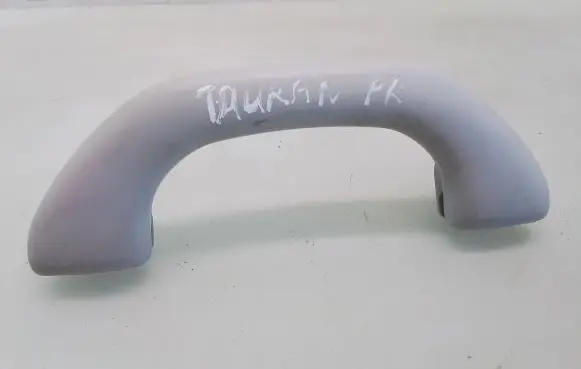 Volkswagen Touran I Front interior roof grab handle