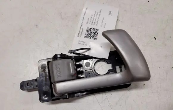 Hyundai Santa Fe Front door interior handle 82623CM000