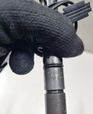 Fuel injector