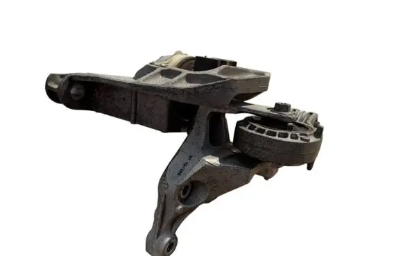 Peugeot 5008 II Engine mount bracket 9817223080