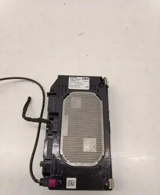 BMW 7 G11 G12 Wireless charging module 6827189